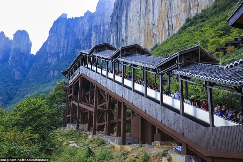 Eskalator Menuju Puncak Grand Canyon Ini Terpanjang di Dunia 